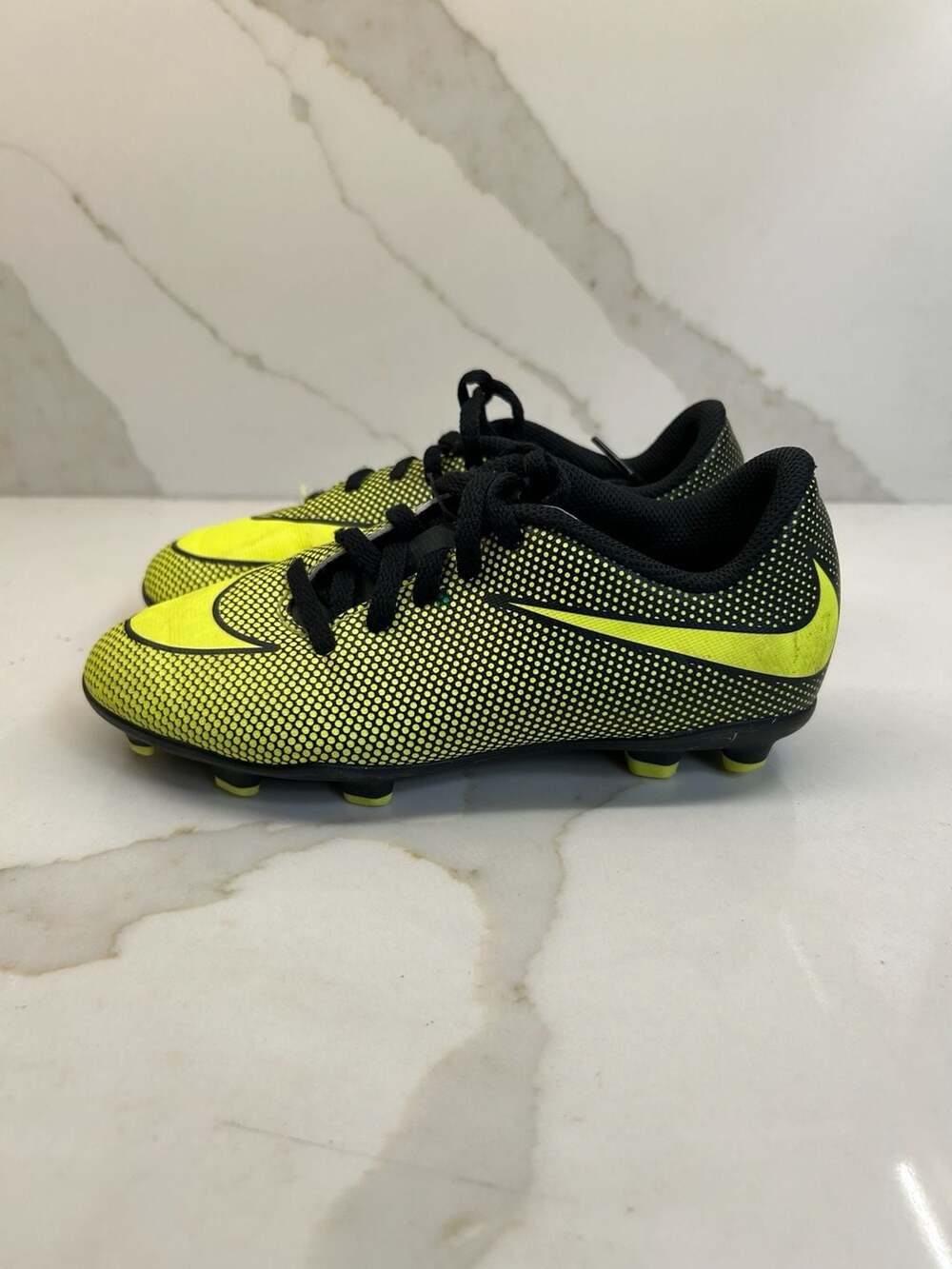 Nike JR Bravata II FG Ground Cleats Black Yellow (Size: 1)